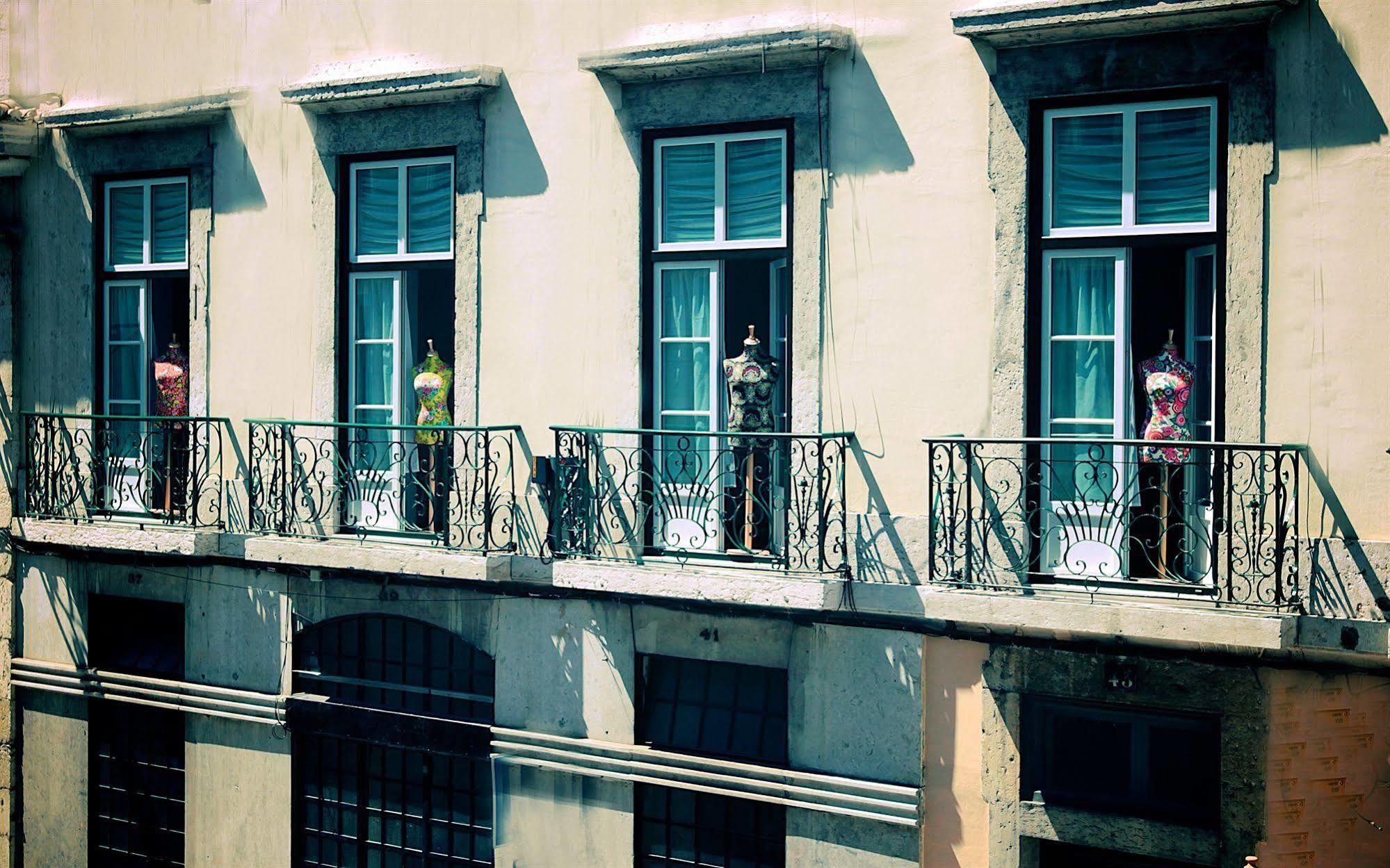 Hall Chiado Lisbon Exterior photo